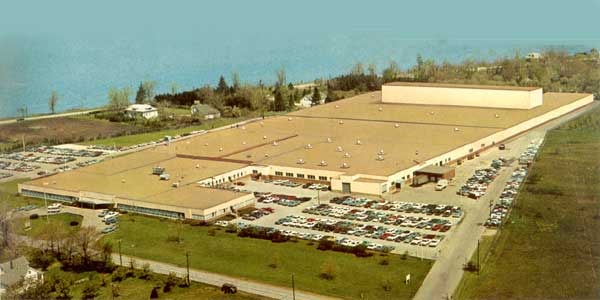 Figure 2 — A period aerial view of the Heath plant on Hilltop Road, the building that Heathkit left in early 1991 when everything except Zenith Data Systems moved to Benton Harbor. The image is small (600 px)…