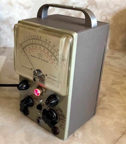 Figure 10 — The finished V-6 from the side, showing the repainted cabinet. The formed-aluminium cabinet with rounded edges and no front-panel screws was introduced with the V-5 in September 1951.